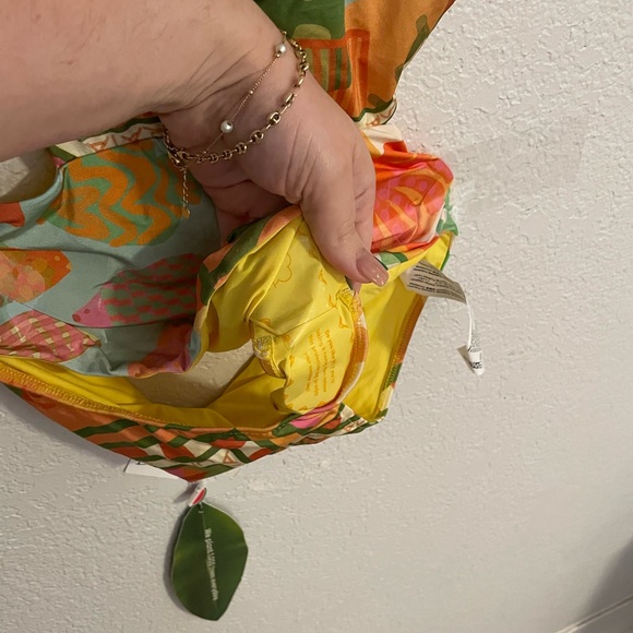 FARM Rio Multicolor One Piece Swimsuit - Picture 5 of 10